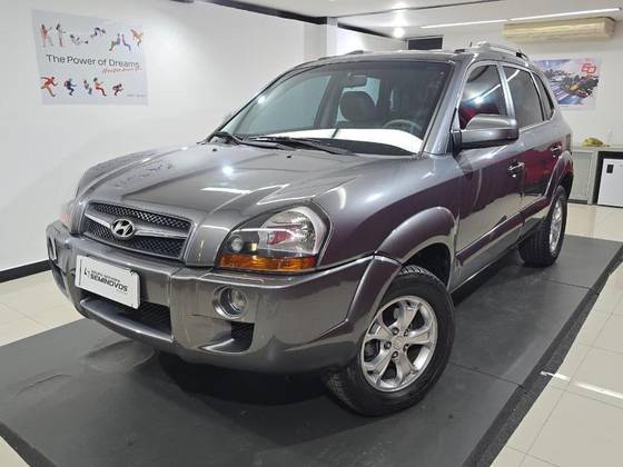 HYUNDAI TUCSON 2.0 MPFI GLS 16V 143CV 2WD FLEX 4P AUTOMÁTICO HYUNDAI TUCSON 2.0 MPFI GLS 16V 143CV 2WD FLEX 4P AUTOMÁTICO